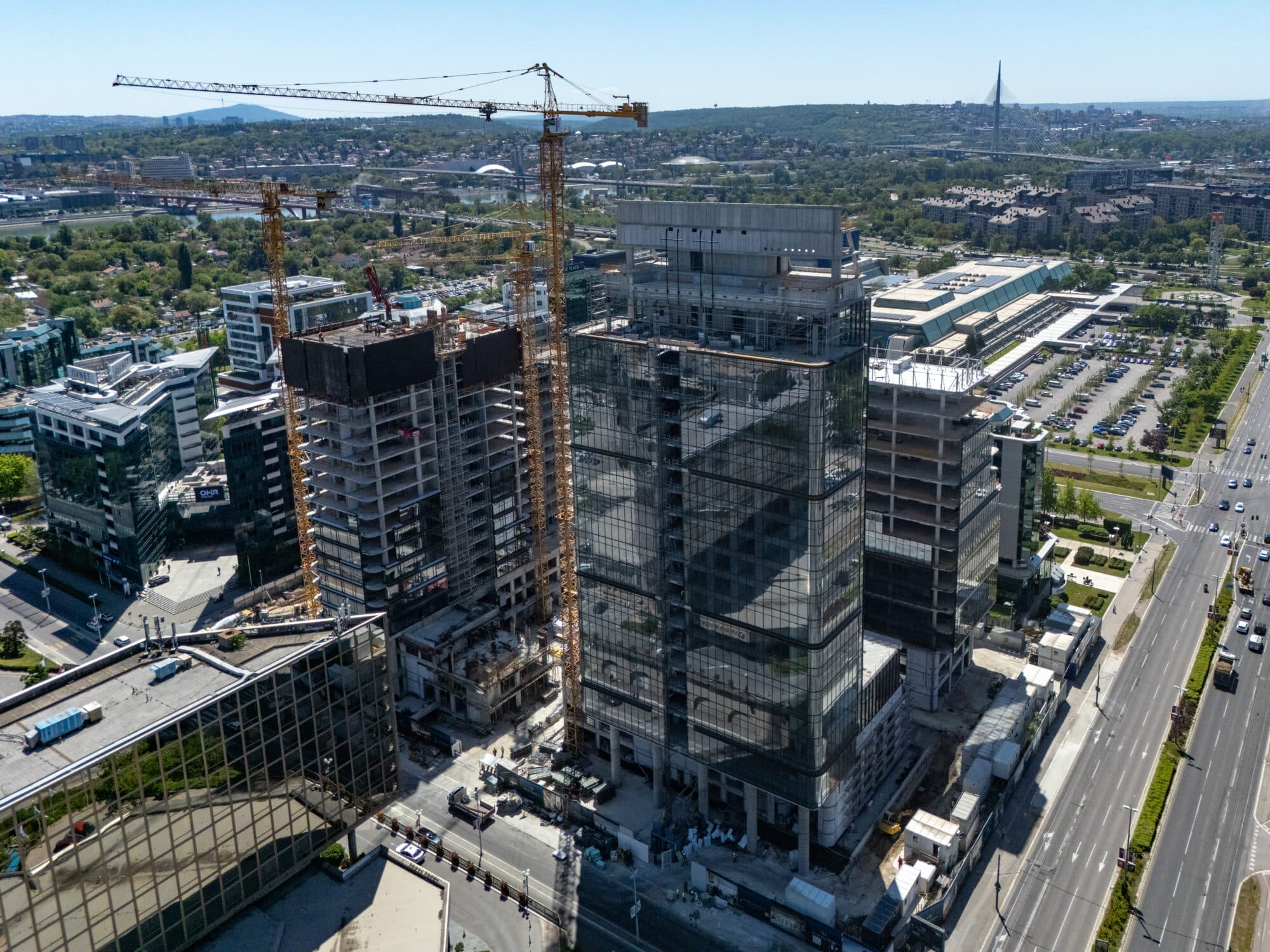 Hotel InterContinental u Delta Districtu dostigao 95 metara visine – otvaranje krajem 2026.
