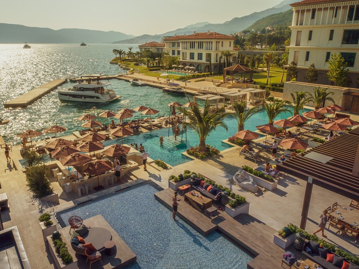 Tamo gde leto traje duže: Tapasake Pool, One&Only Portonovi