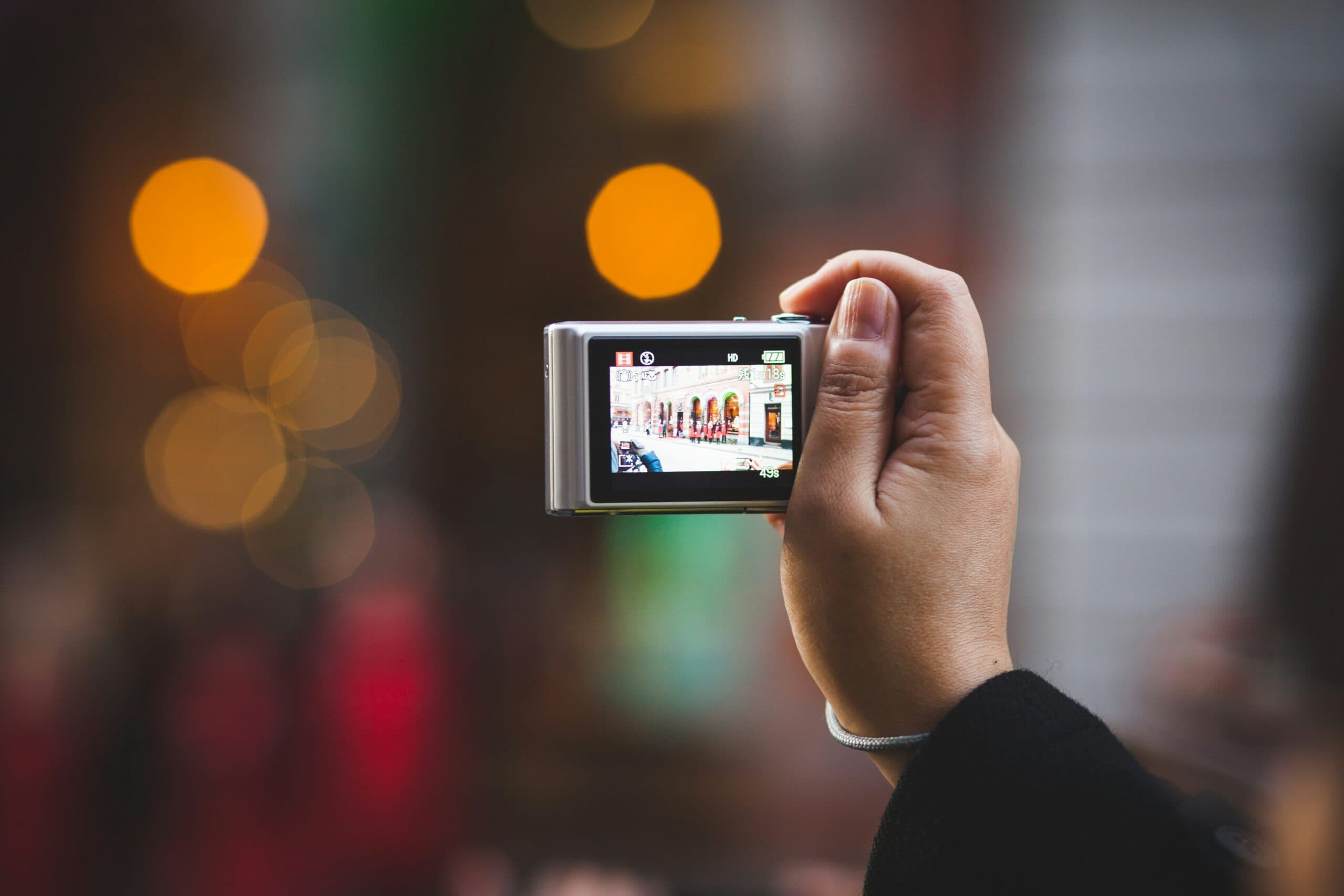 Gen Z vraća trend s početka 2000-ih: Mali digitalni fotoaparati ponovo su hit