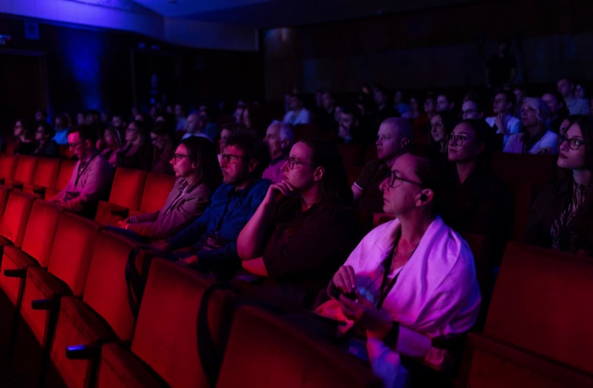 TEDxMedijana 2026 okupila 250 posetilaca u Narodnom pozorištu u Nišu