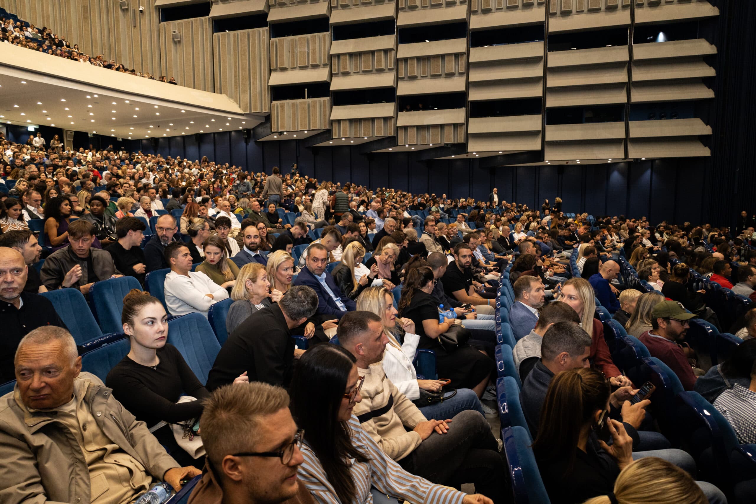 „Kengur se vraća kući“ sinoć premijerno prikazan u Sava Centru