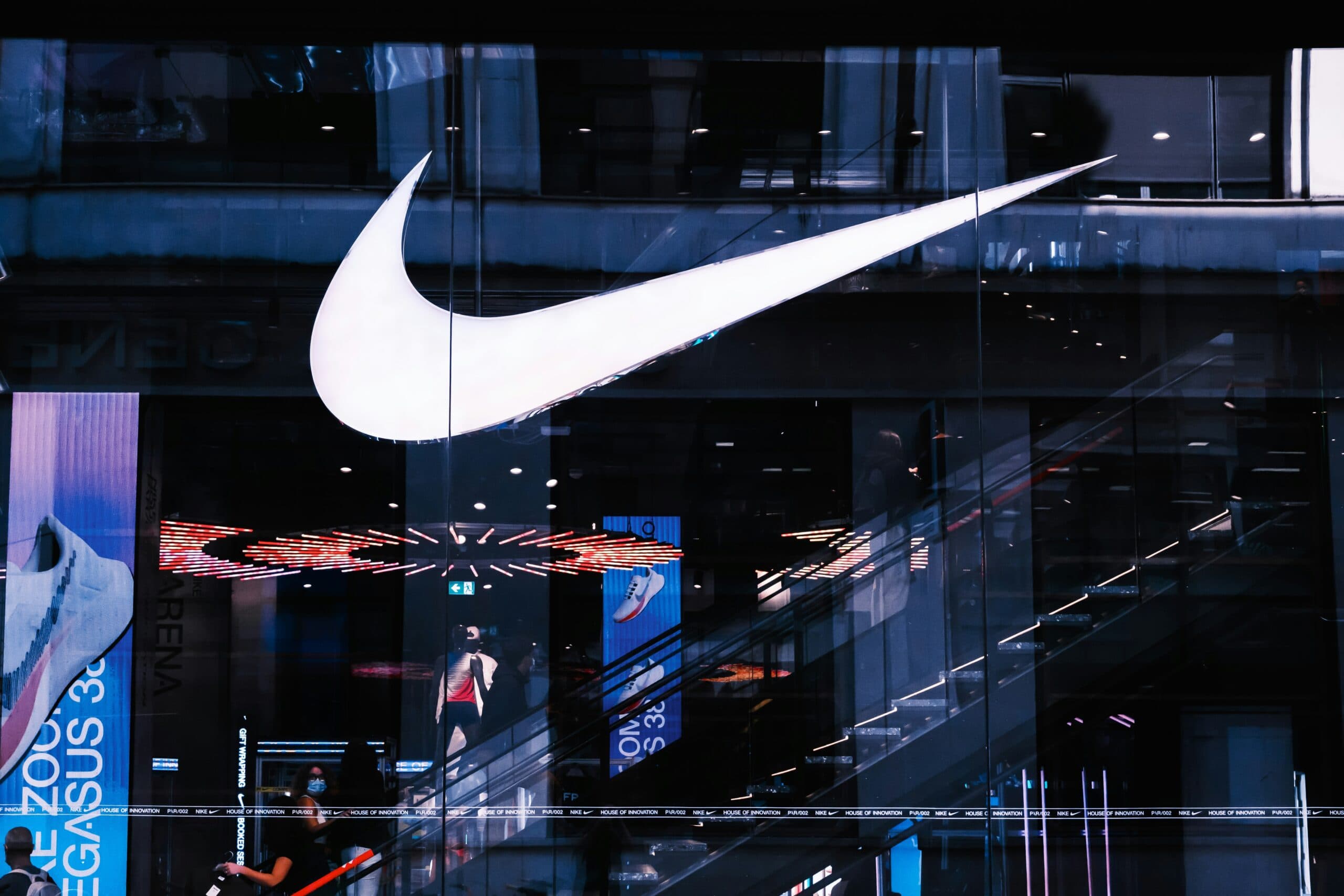 Nike potrošio godinu dana na odelo za jednu trku: Ima i otvor za konjski rep