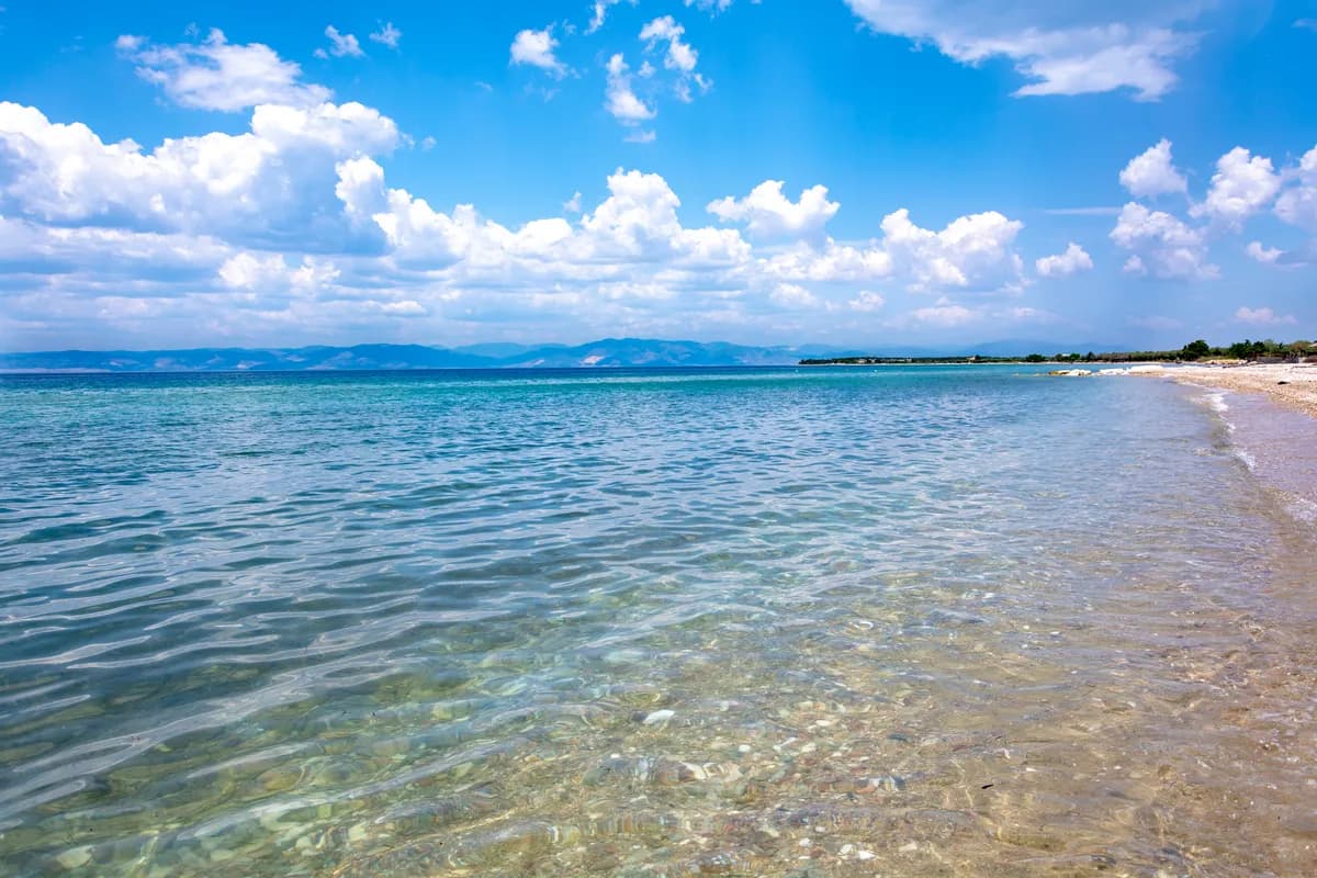 Grčka druga na svetu po broju plaža sa "plavom zastavicom"