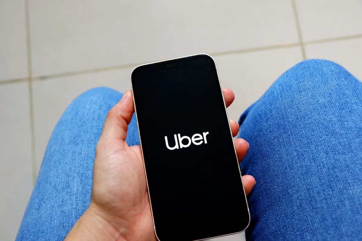 Uber ulazi na tržište Srbije ali neće prevoziti putnike, bar zasad