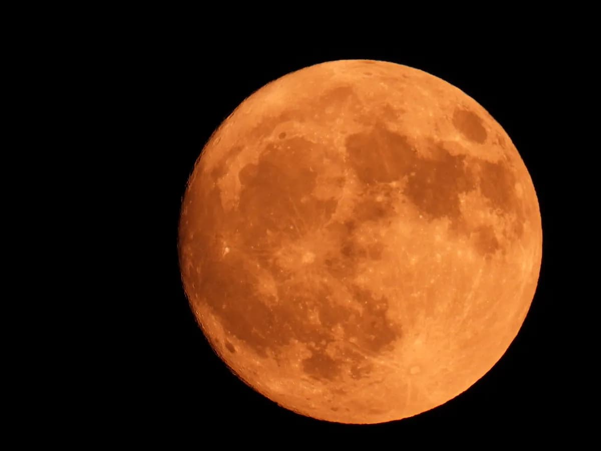 Ko se sutra probudi rano, možda će videti pomračenje "krvavog" Meseca