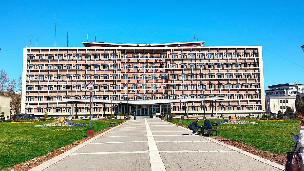 Crvena jabuka, Alen Islamović, Marija Šerifović: Koncerti na Trgu slobode za Dan Kragujevca
