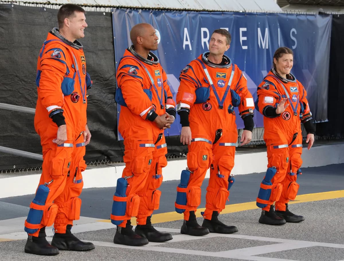 Odela astronauta Artemis II bila su narandžasta - zašto je baš ta boja odabrana?