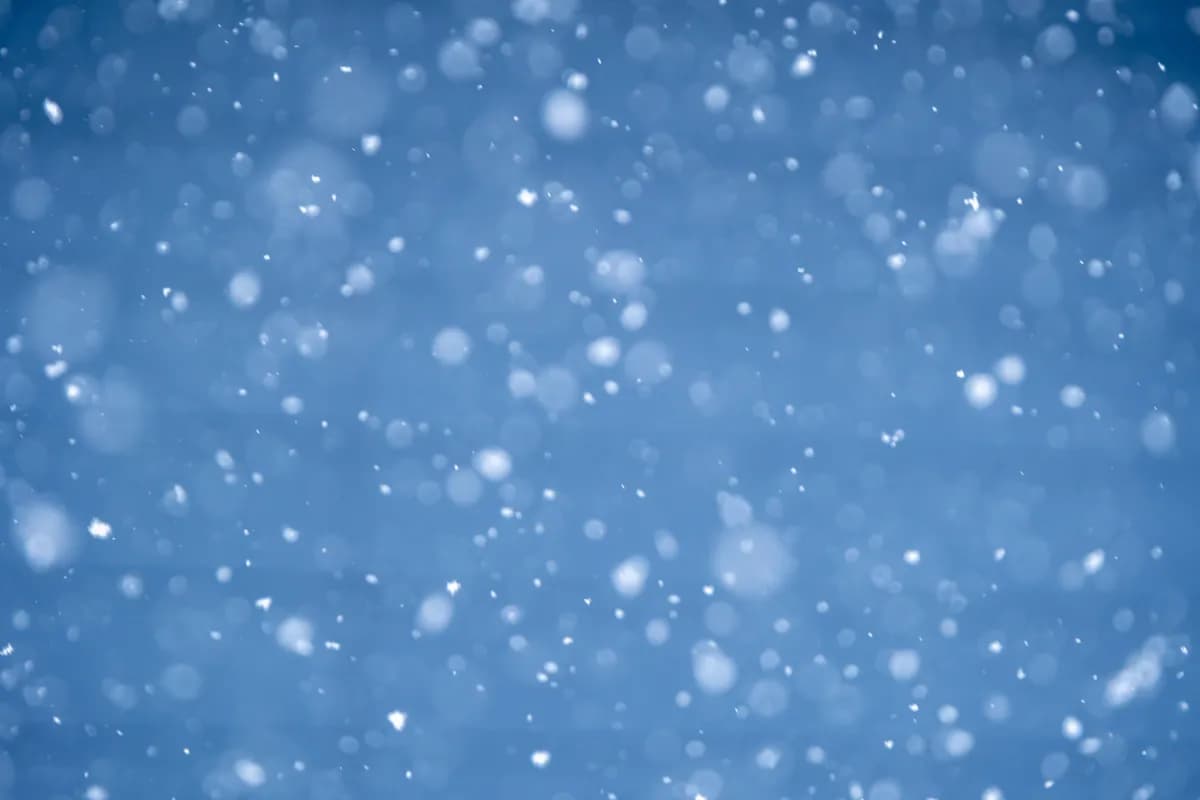 Kraj aprila, a na Zlatiboru pada sneg