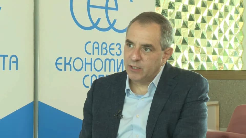 Profesor MIT za N1: Veštačka inteligencija može da učini prosečne ljude produktivnijim
