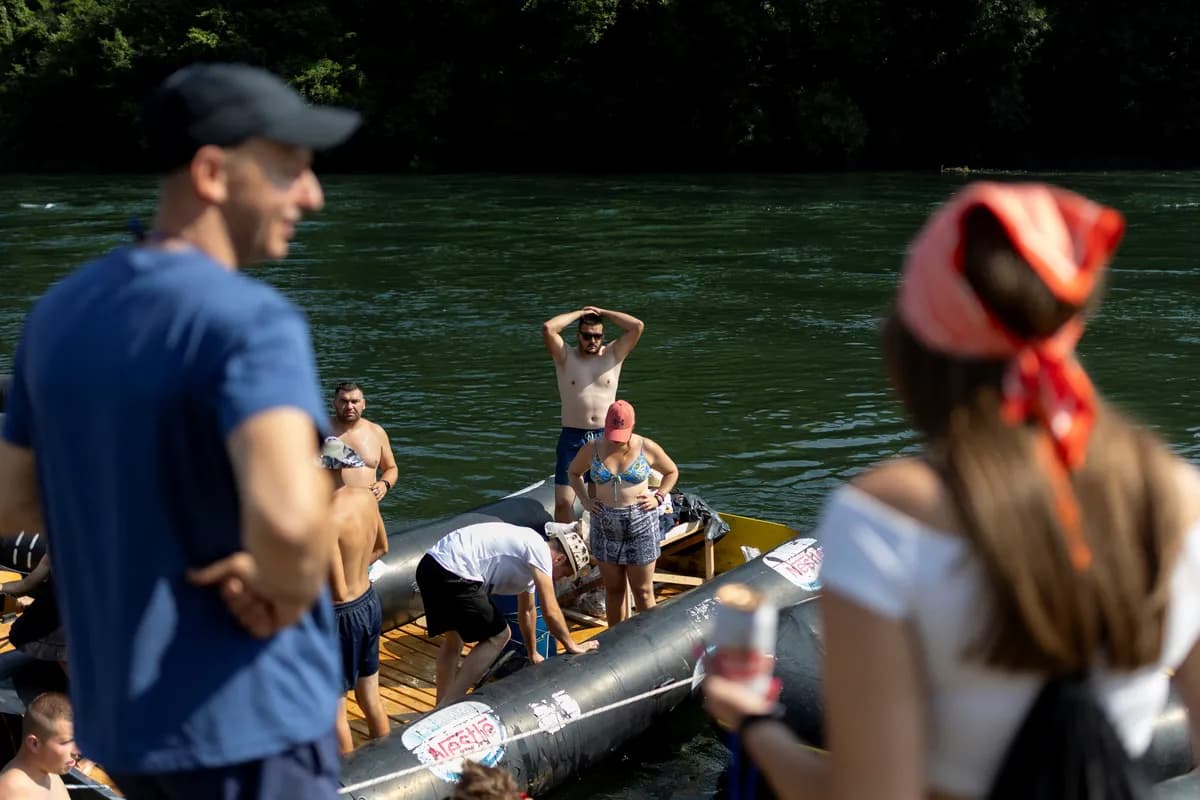 Stiže promena vremena: Toplo i sparno do popodne, zatim nevreme i osveženje