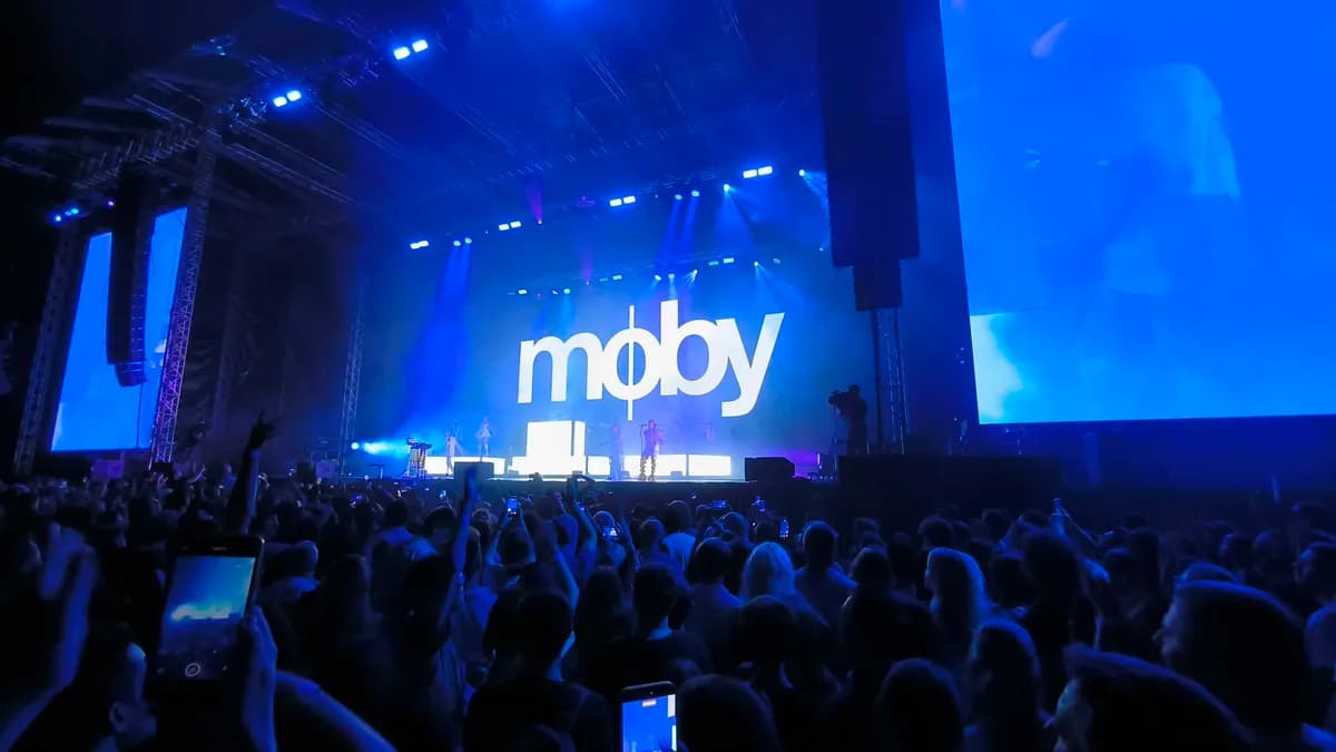 (FOTO) Moby oduševio publiku koncertom na Kalemegdanu