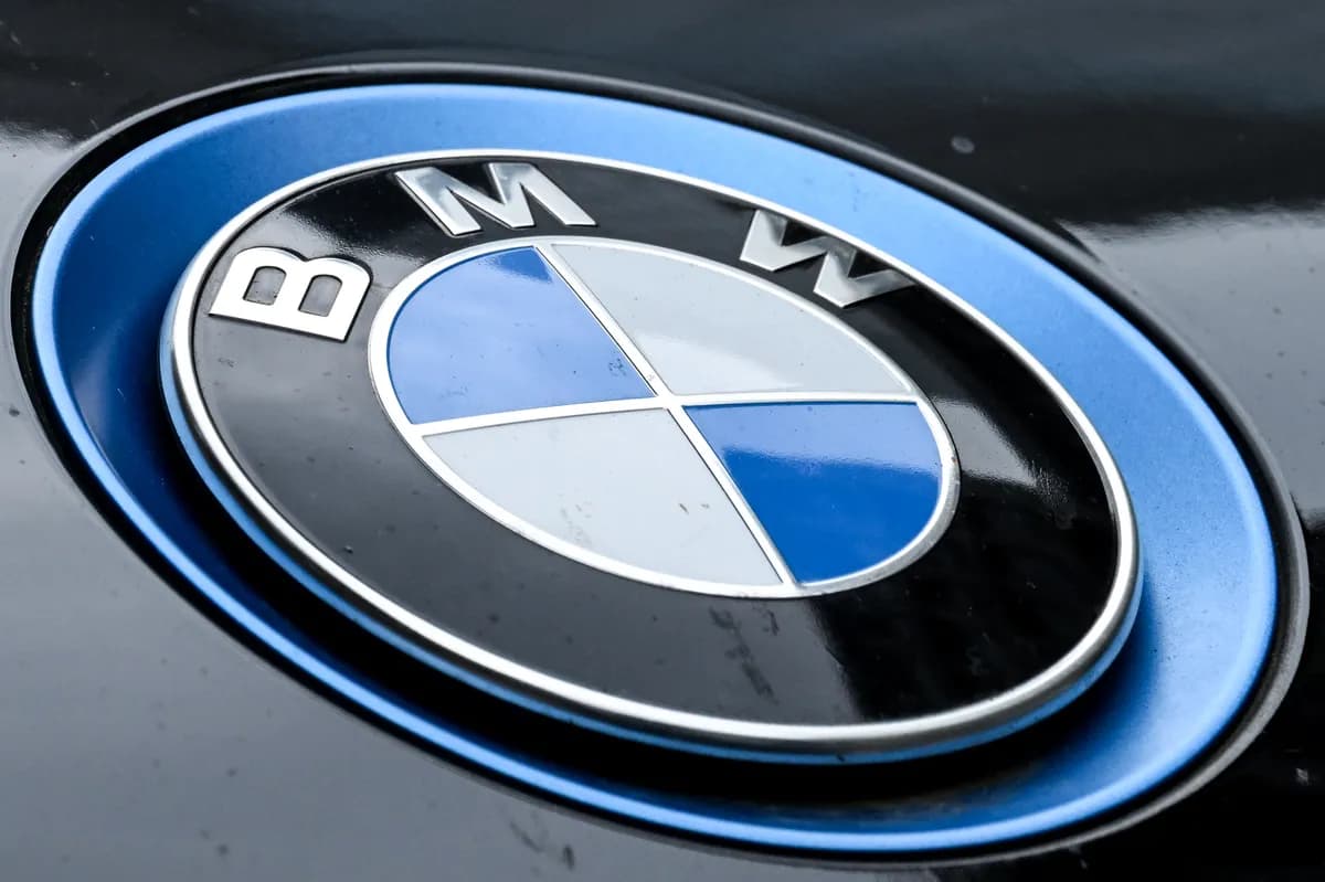 BMW razvija sistem koji menja boju karoserije pritiskom na dugme