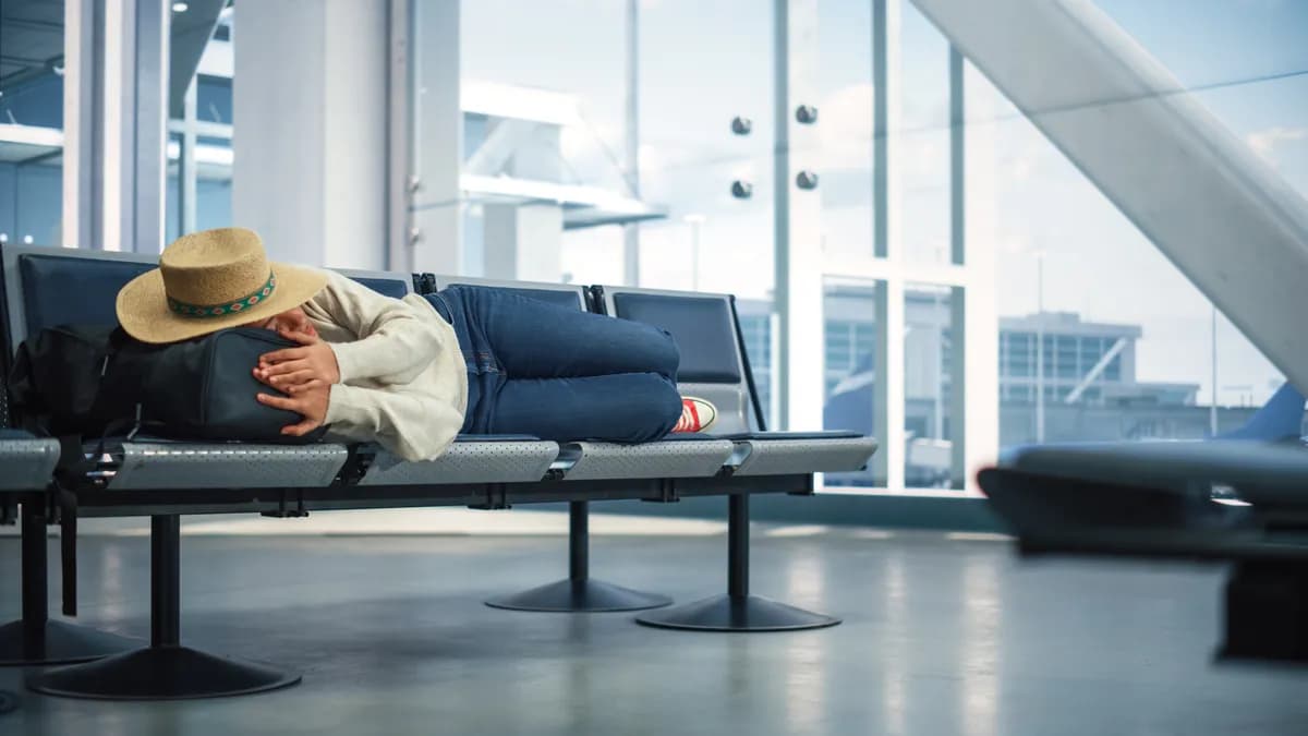 Lakše presedanje između letova: Aerodrom u Istanbulu nudi kapsule za spavanje koje pomažu u borbi protiv džetlega (VIDEO)