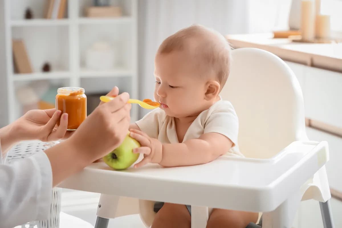 Nemlečna ishrana i dohrana bebe - preporuke pedijatra