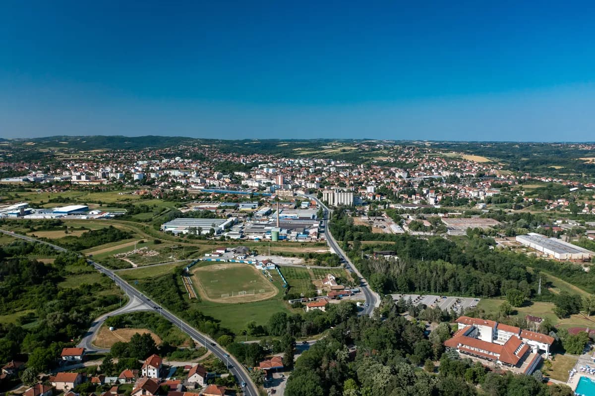 Mirniji život i niža rata za stan: Zašto ljudi sve više biraju gradove nadomak Beograda za život?