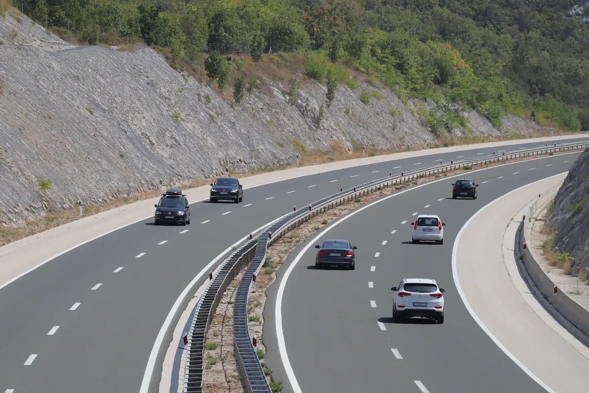Ako putujete u Hrvatsku obratite pažnju - prekršaj koji može da vas košta i 130 evra