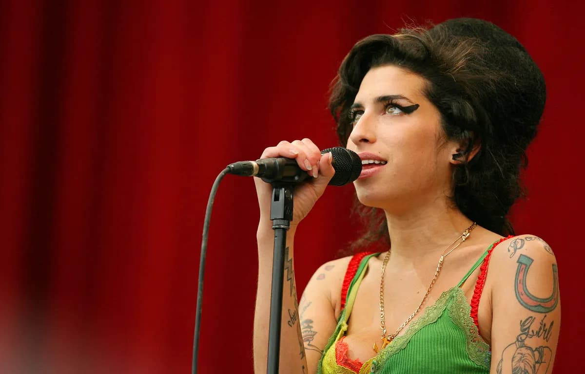 "Back to Black" Ejmi Vajnhaus dobija posebno izdanje povodom 20. godišnjice