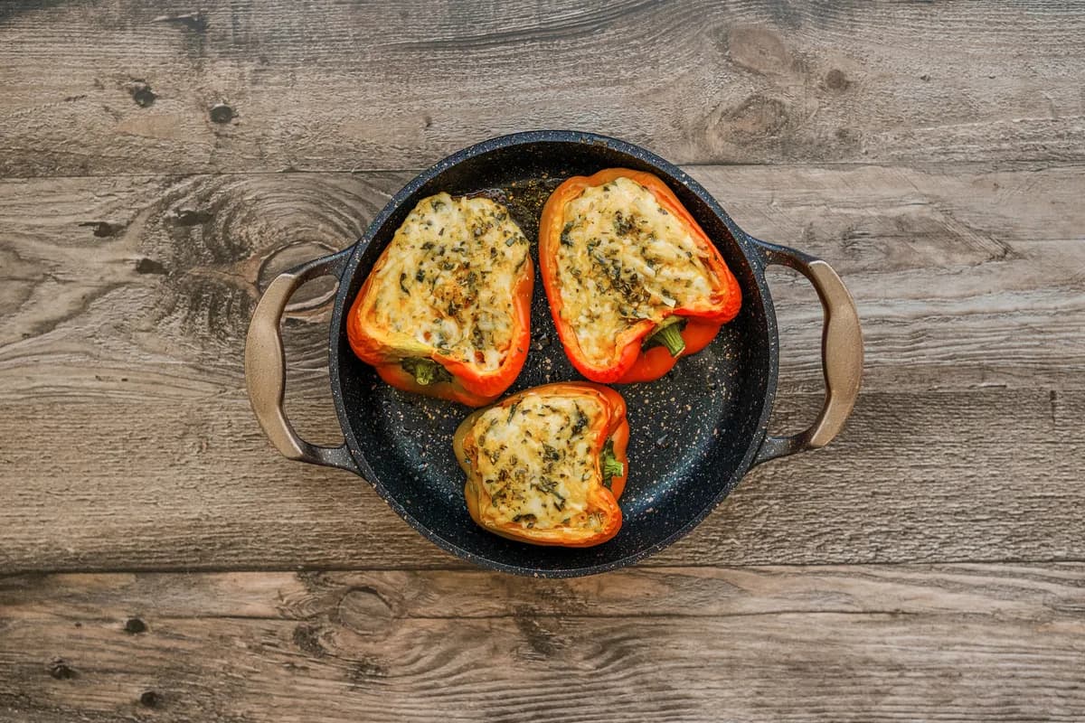 Recept za brz ručak: Paprike sa sirom zapečene u rerni