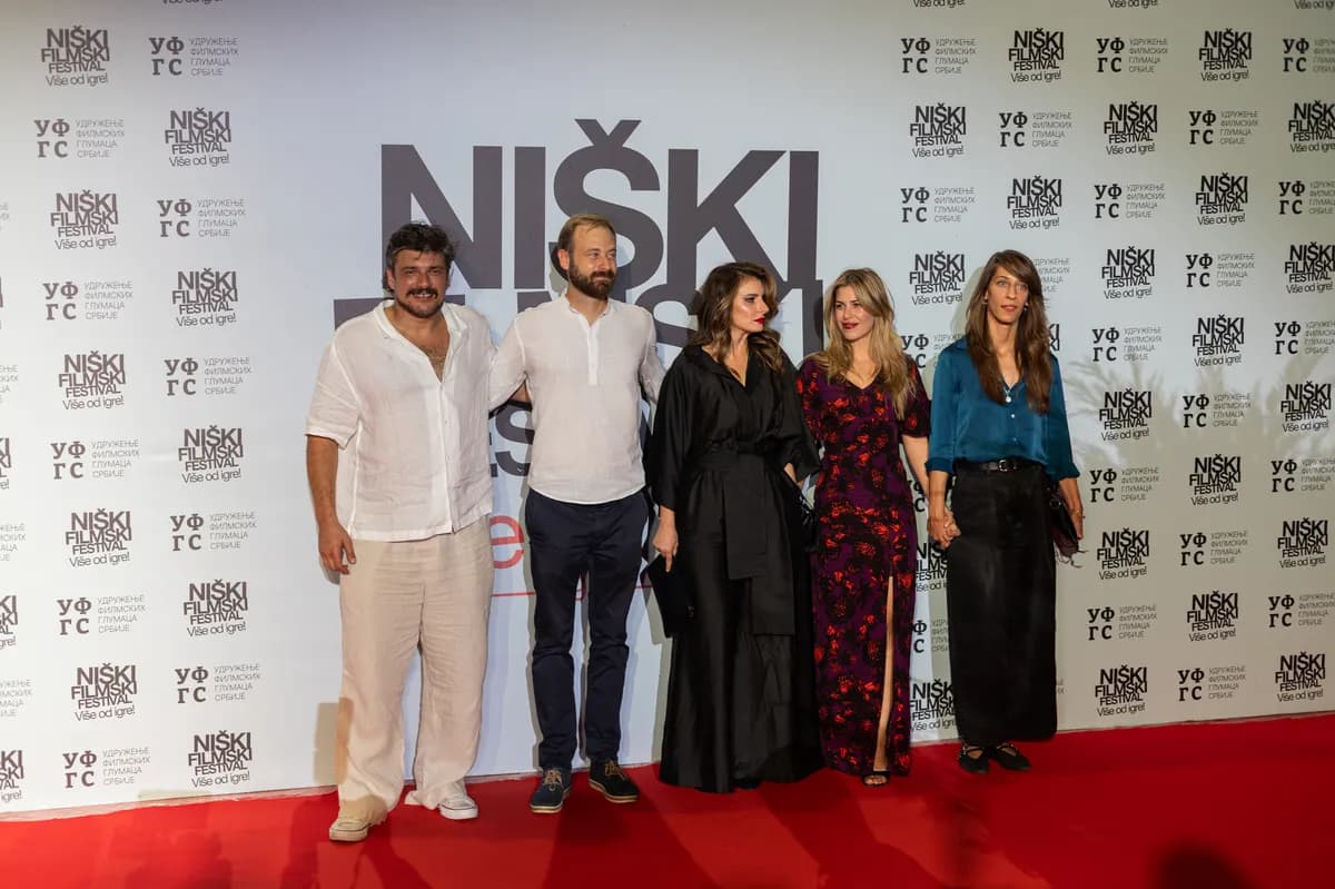 Drugo veče Filmskog festivala u Nišu: Andrija Kuzmanović, Tihomir Stanić i Hana Selimović na crvenom tepihu