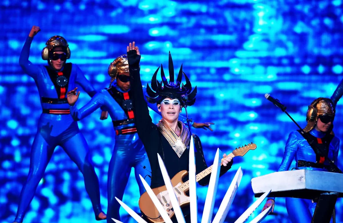 Pevač grupe "Empire of the Sun" priznao da koristi veštačku inteligenciju za stvaranje muzike