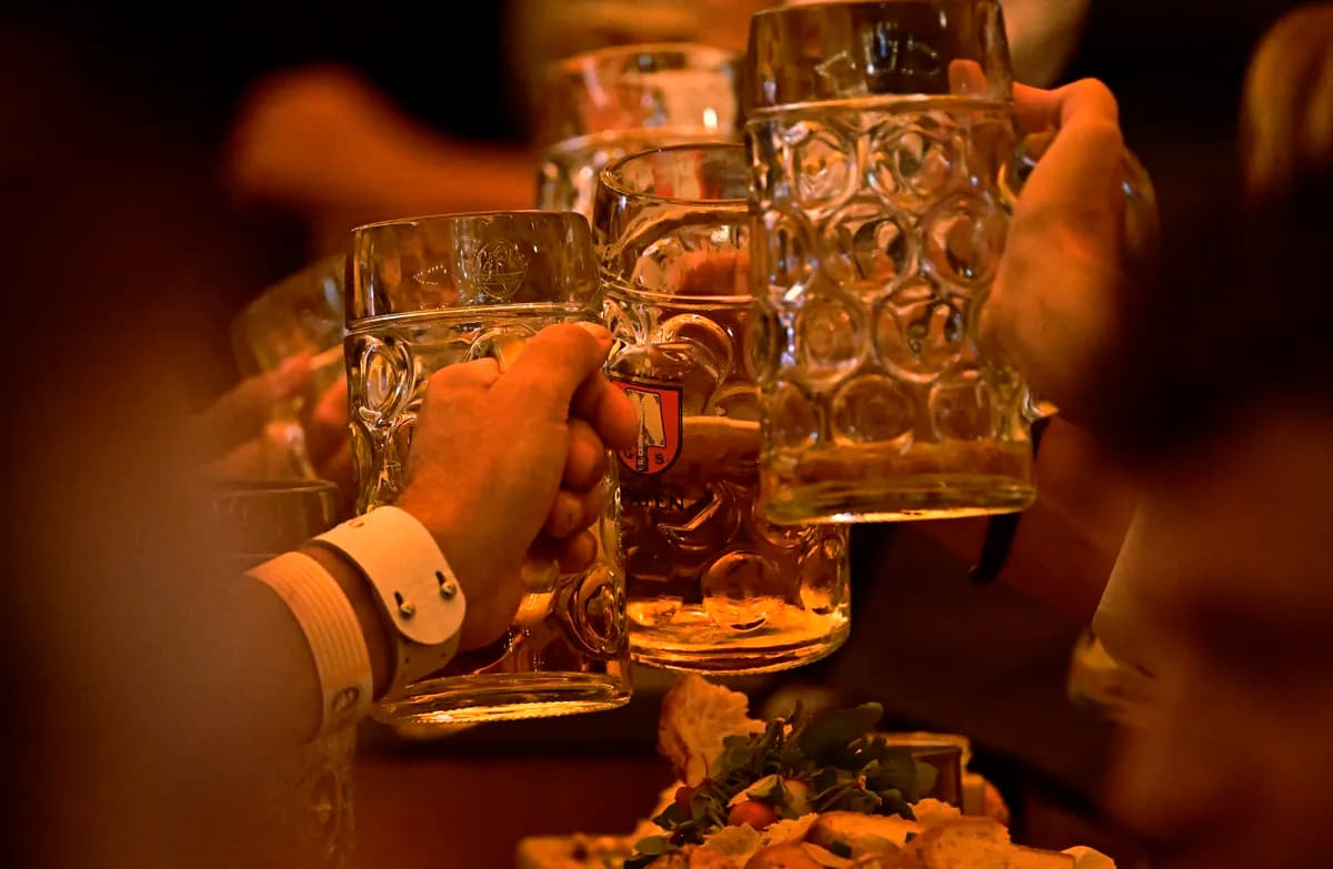 Oktoberfest 2026: Koliko košta pivo, šta obući, šta je novo?