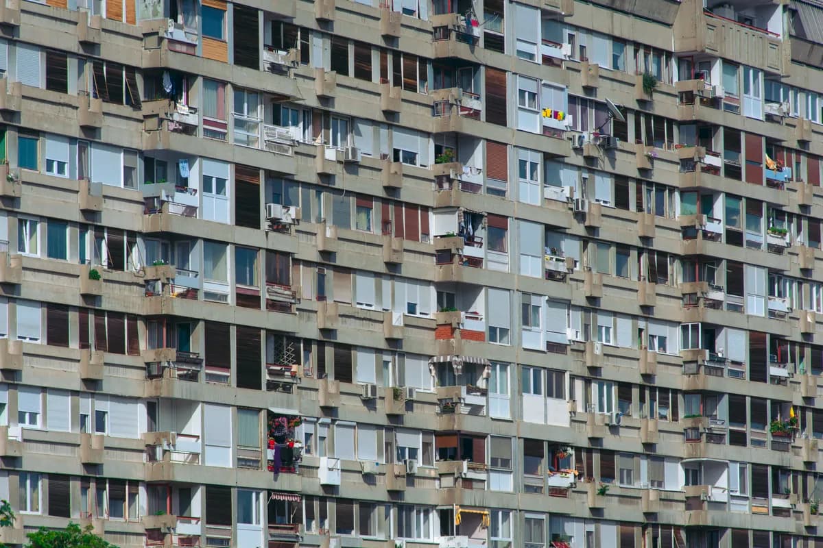 Uručeni ugovori za unapređenje energetske efikasnosti za 284 građana Novog Beograda