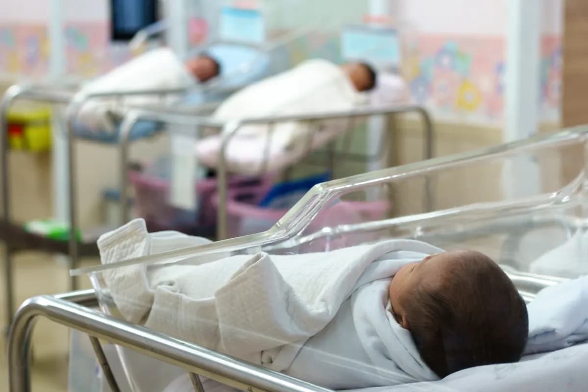 Bejbi-bum u "Dr Dragiša Mišović": Za sat vremena rođeno devet beba, među kojima tri para blizanaca