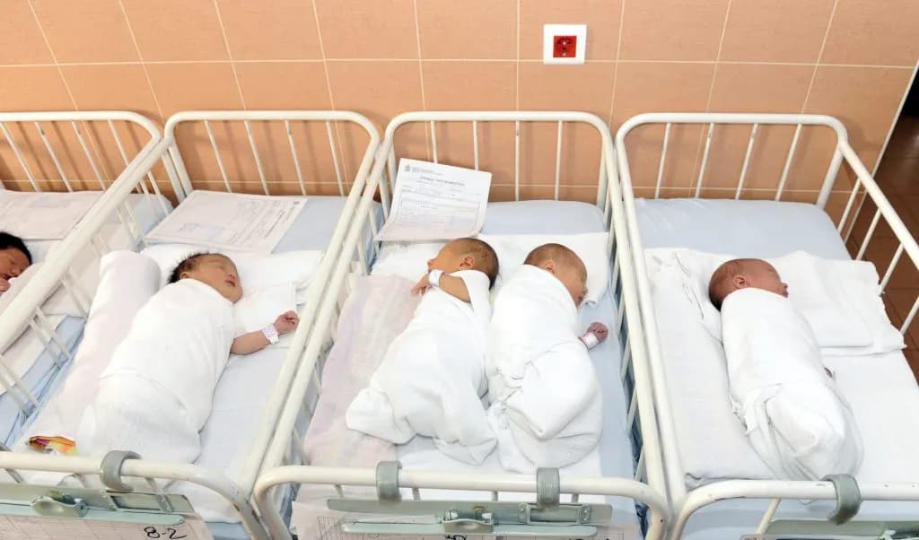 Bejbi-bum u "Dr Dragiša Mišović": Za sat vremena rođeno devet beba