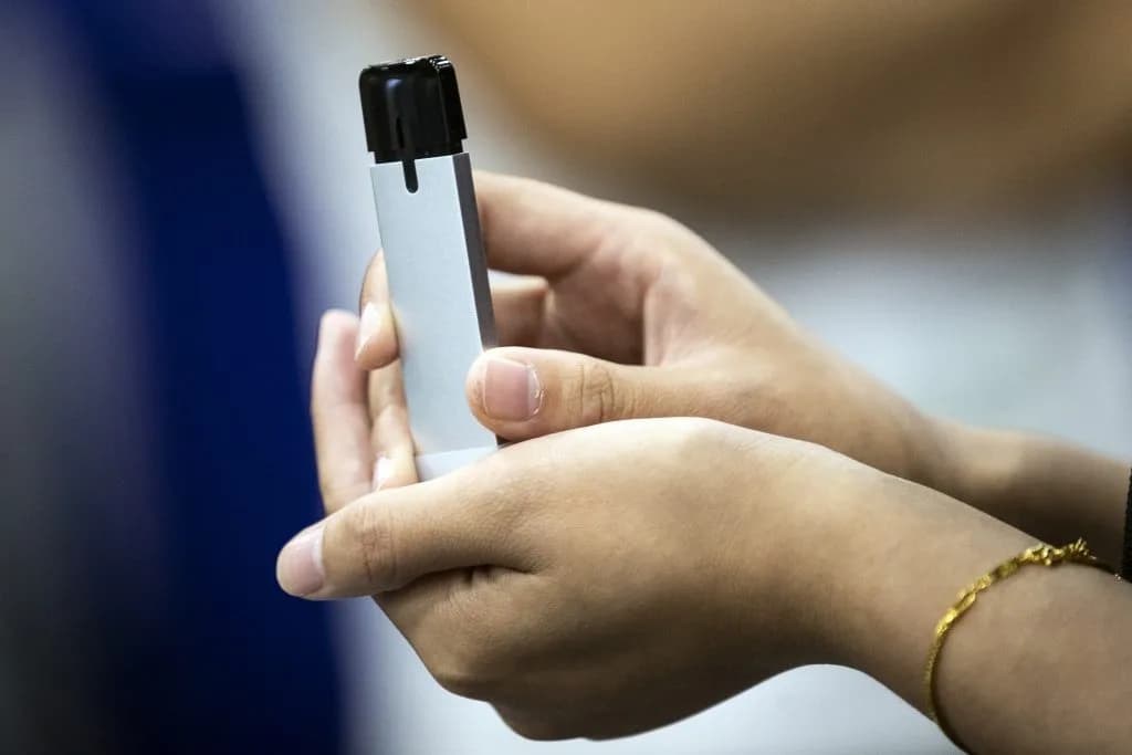 AP: Kako da roditelji razgovaraju sa decom o vejpingu