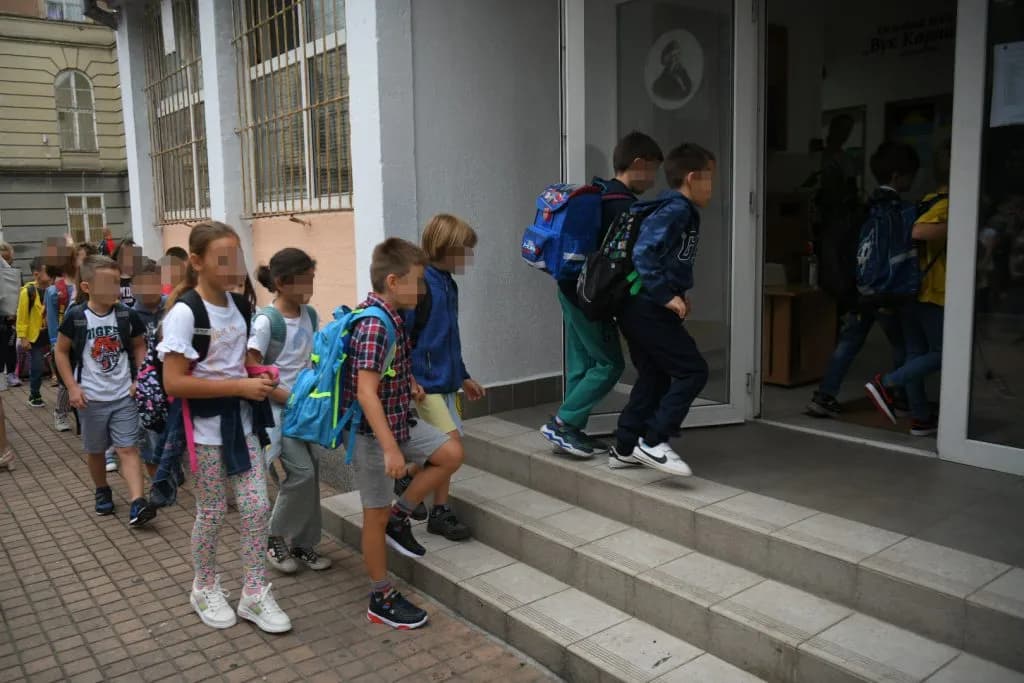 Znate li kolika je preporučena težina školske torbe: Gradski zavod za javno zdravlje objavio je tabelu