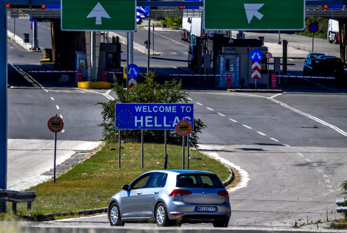 Ovo morate da imate ako kolima idete u Grčku: Nova pravila posle skoro 50 godina