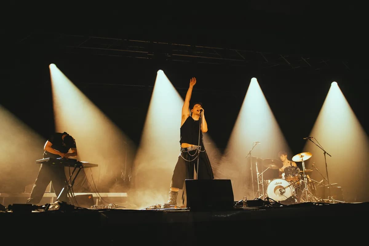 Fontaines D.C. nastupili u rasprodatom Hangaru: Prvi veliki koncert jednog svetskog rock benda nakon istorijskih izbora