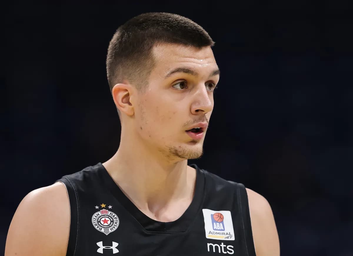 Bivši košarkaš Partizana se seli u NCAA, treniraće ga legenda
