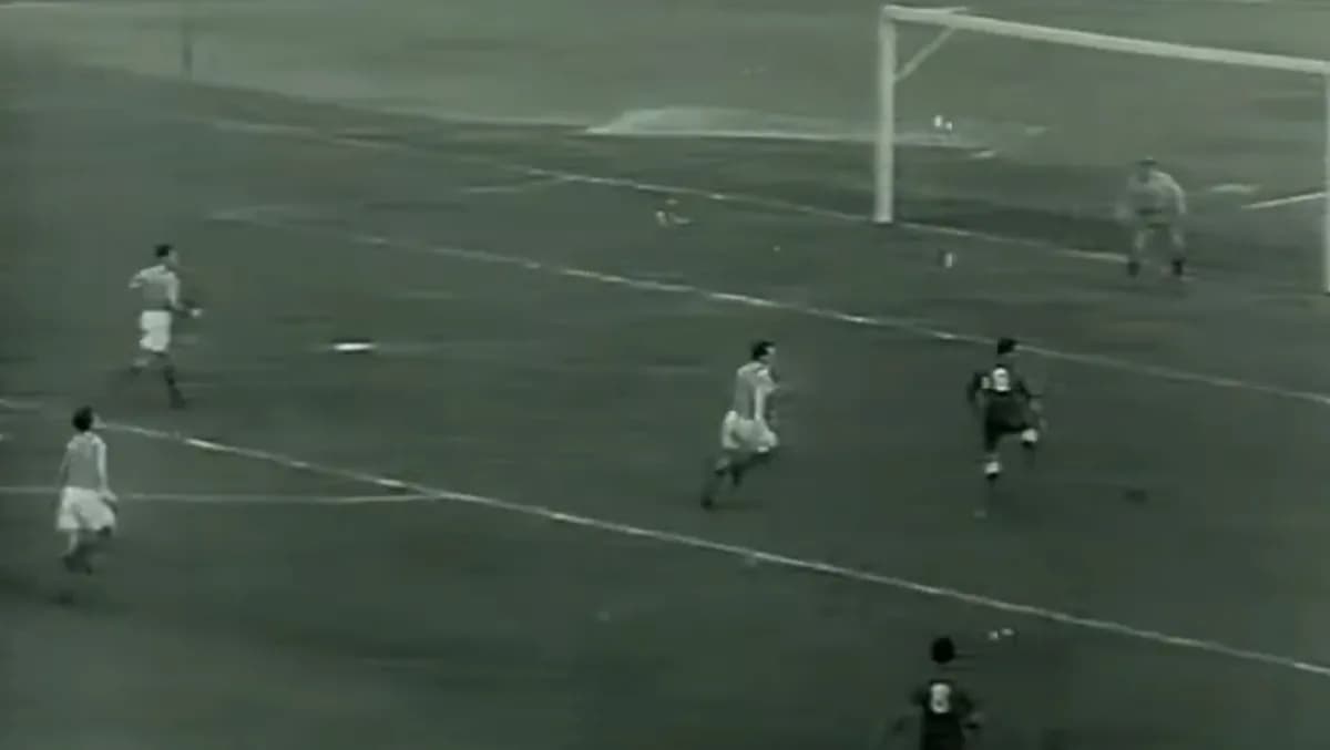 Da li ste znali: Zvezda je prvu titulu osvojila pobedom nad Partizanom i to na najneverovatniji način u istoriji VIDEO
