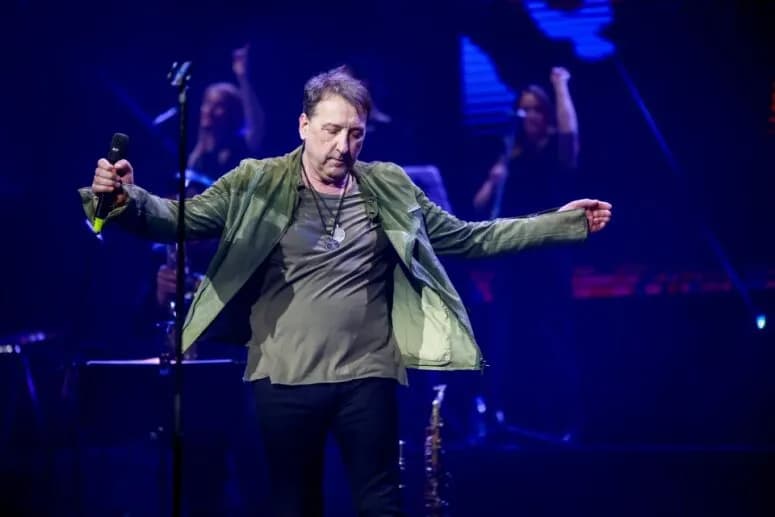 Nakon trećeg koncerta u Beogradu, nastavlja obeležavanje jubileja: Hari Mata Hari najavio koncert u Kragujevcu, Nišu i Novom Sadu