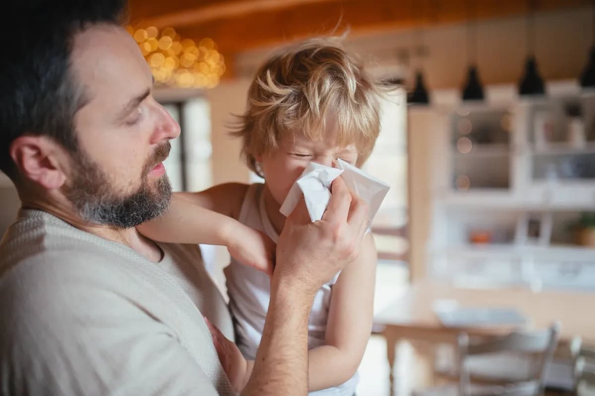 Domovi zdravlja puni pacijenata sa istim simptomima: Zapušen nos, glavobolja i umor, a nije alergija - evo šta kažu lekari