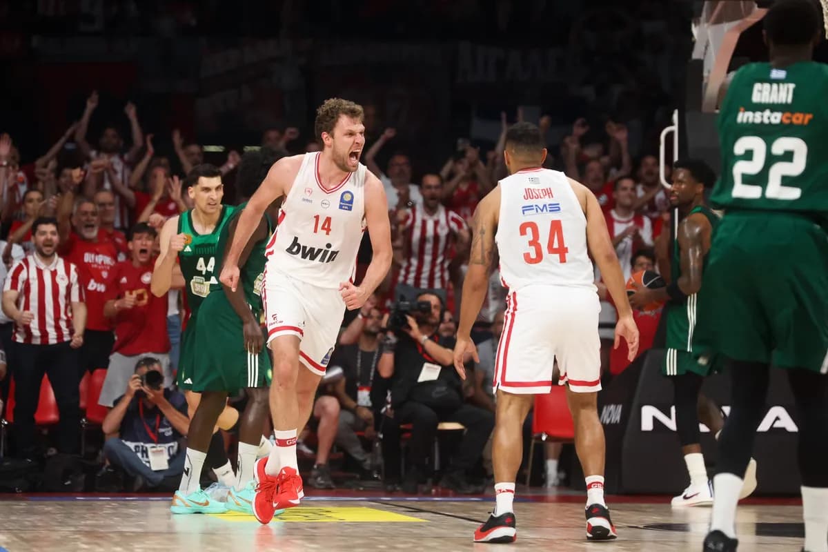 MVP Evrolige diplomirao, da li se sprema za drugačiju karijeru?