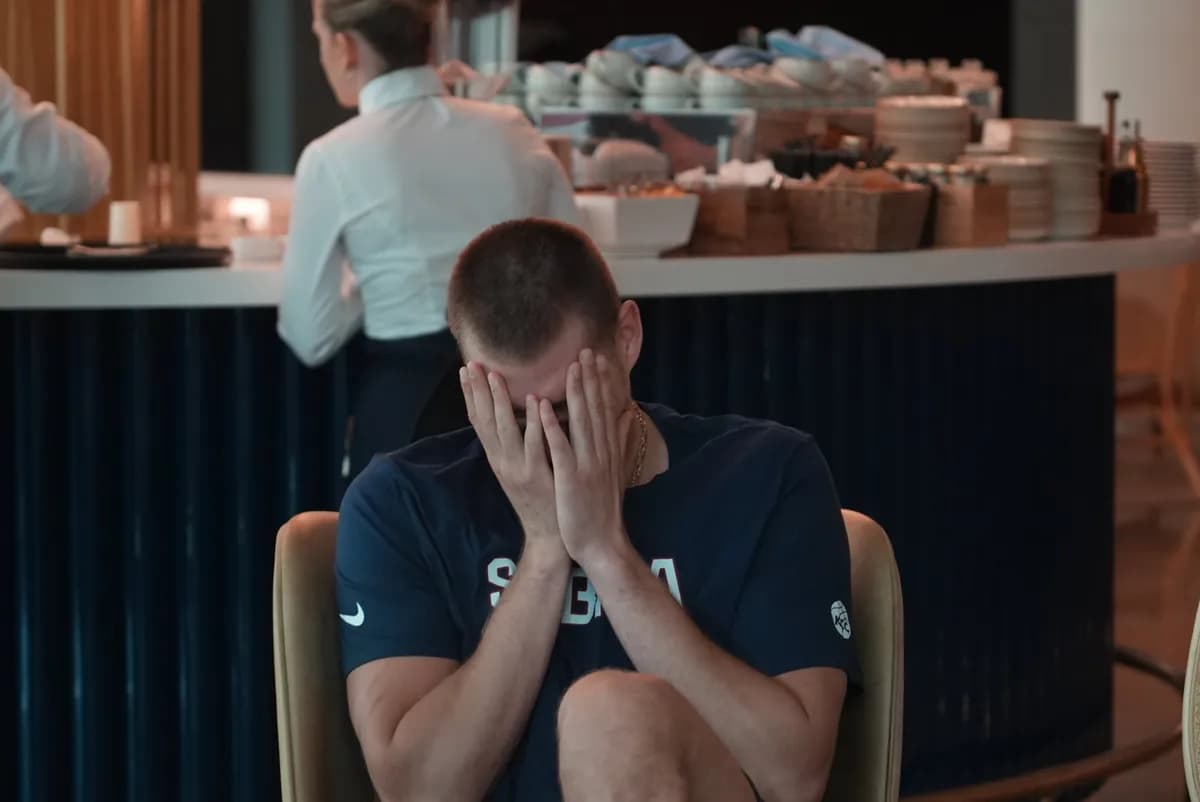 VIDEO Denver oduševljeno objavio snimak Jokića kako prska šampanjcem: Skače zbog pobede u Dužijanci i grli sve oko sebe