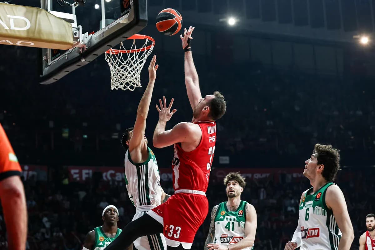 Olimpijakos pobedio Panatinaikos za korak ka tituli, crveno-beli šutnuli 24 penala više