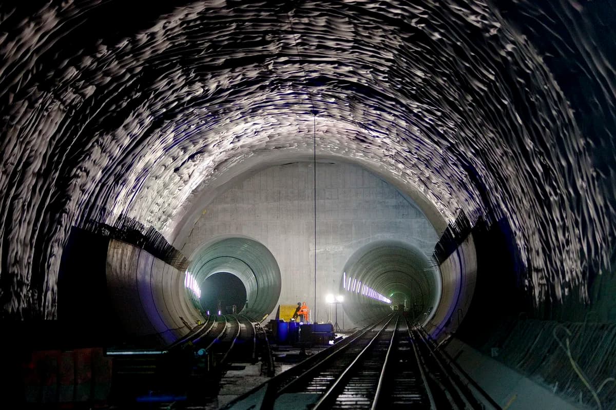 Evropska zemlja iskopala "drugu državu" ispod planine: Više od 1.400 tunela dužine 2.000 kilometara koje niko nije primetio