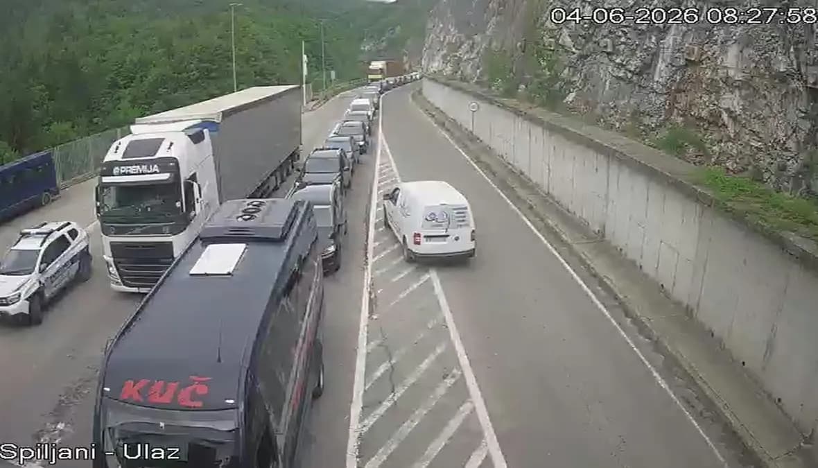 Pojačan saobraćaj na putevima ka izletištima, bez čekanja na granicama
