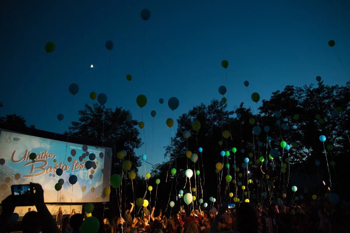 "Čukni u drvo za sreću i pametnije odluke": Bašta fest od 2. do 5. jula