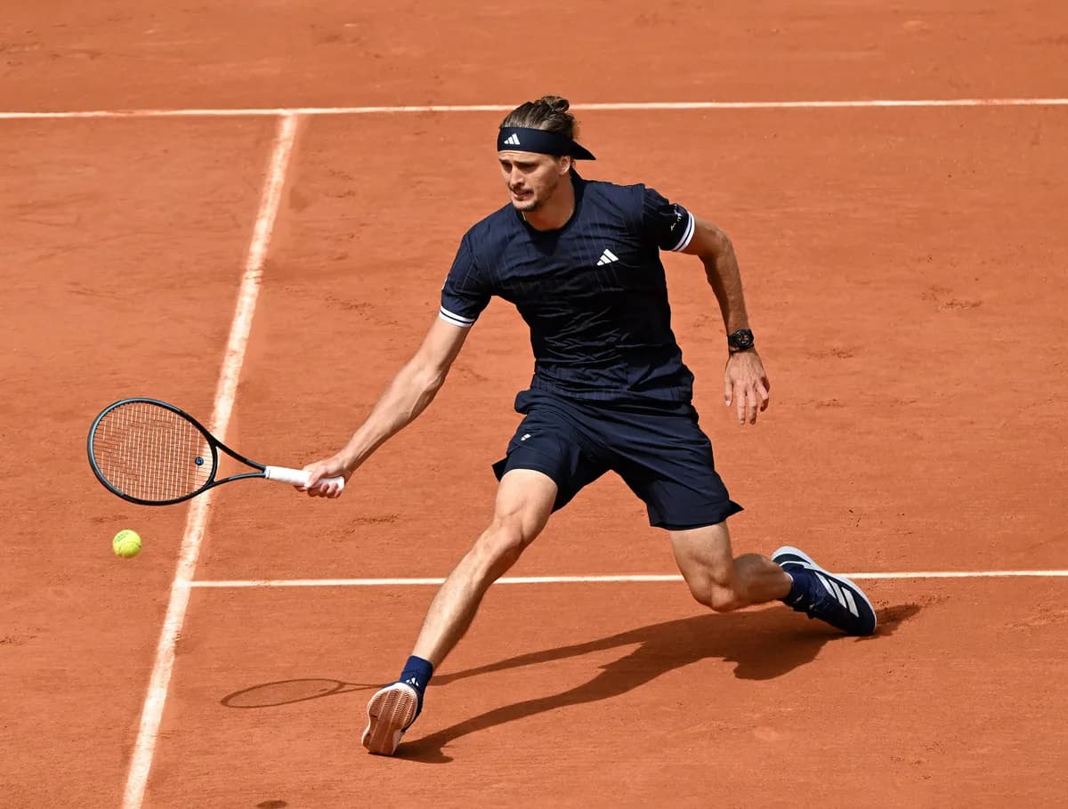 Zverev na korak do istorije: Srušio Menšika za finale Rolan Garosa