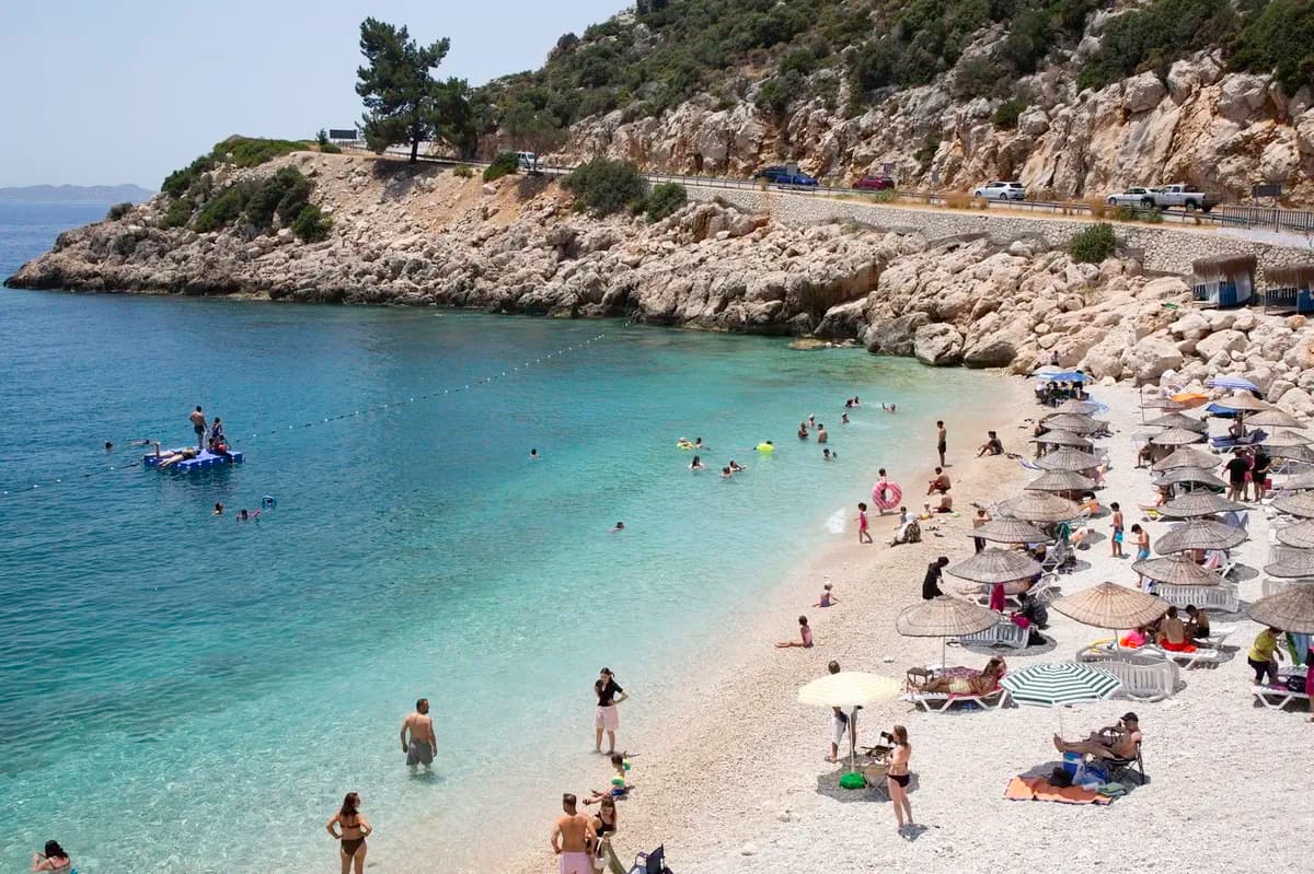 Uporedili su cene na 7 popularnih letnjih destinacija u Evropi - ova je ispala najjeftinija i srpski turisti je obožavaju (a nije Crna Gora)