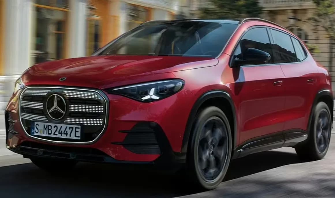 Novi Mercedes izgleda kao automobil iz budućnosti: Svetli u mraku, sam se parkira i ima ChatGPT