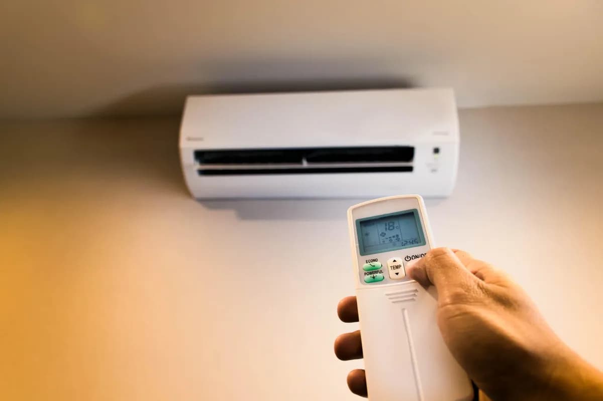 Evo na koliko stepeni treba držati klimu tokom toplotnog talasa u Srbiji kada je 40+: Ne spuštajte je na 16°C