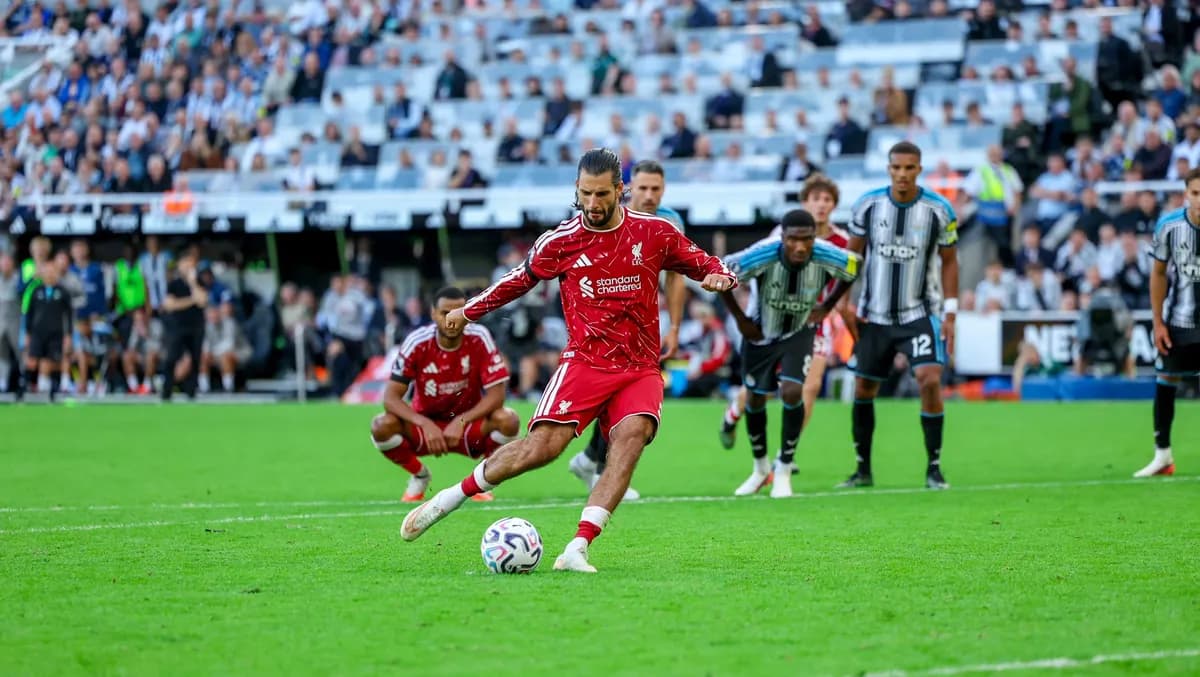 Liverpul izvukao živu glavom golom sa penala u devetom minutu nadoknade u derbiju kola