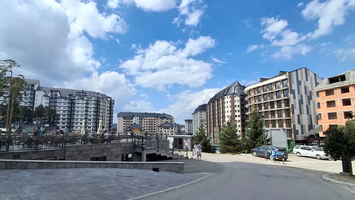 Fotkali smo kako sad izgleda Zlatibor i - mnogi ovde ne bi mogli da podnesu nijednu noć FOTO