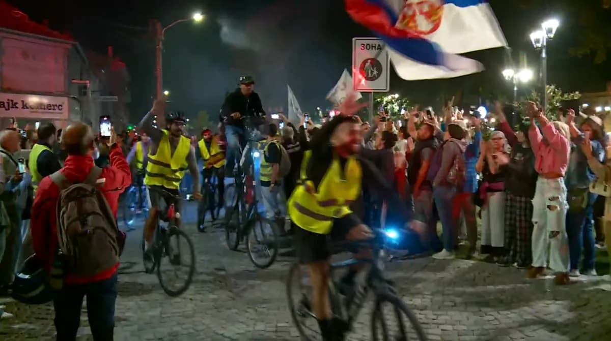Novi Beograd: Završena studentska biciklistička akcija - Vikend kruga trojke