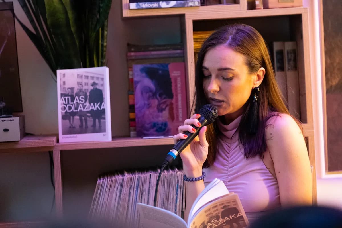 Knjiga srpske pesnikinje u najužem izboru za nagradu u Hrvatskoj: "Atlas odlazaka" Jovane Barać u finalu trke za priznanje "Stjepan Gulin"